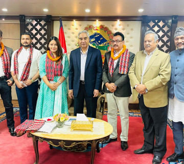 अभिनेता भुवन केसी कांग्रेसमा प्रवेश